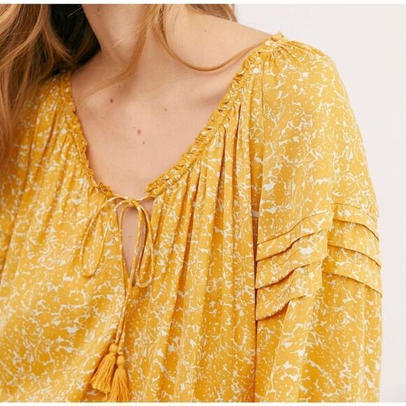 Free People All Tucks Printed Bodysuit Size XS - Picture 3 of 9